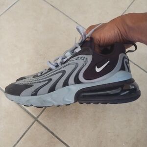 Nike Air Max 270 React ENG Women's Sz 7 Shoes Burgundy Ash Shoes